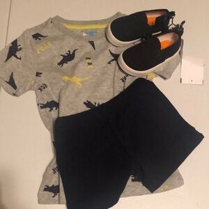 Boys short set (new)lightening bug. Sz 3 nwot